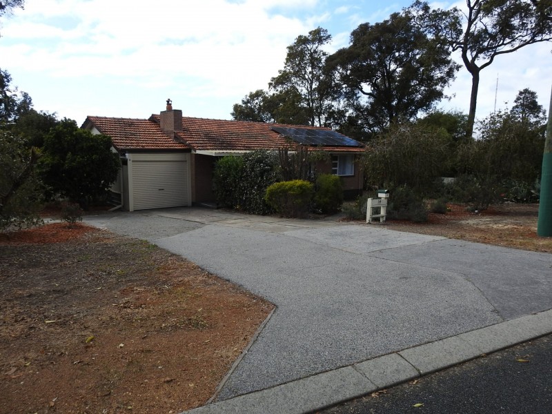 14 Kalbarri Street, Lesmurdie WA 6076