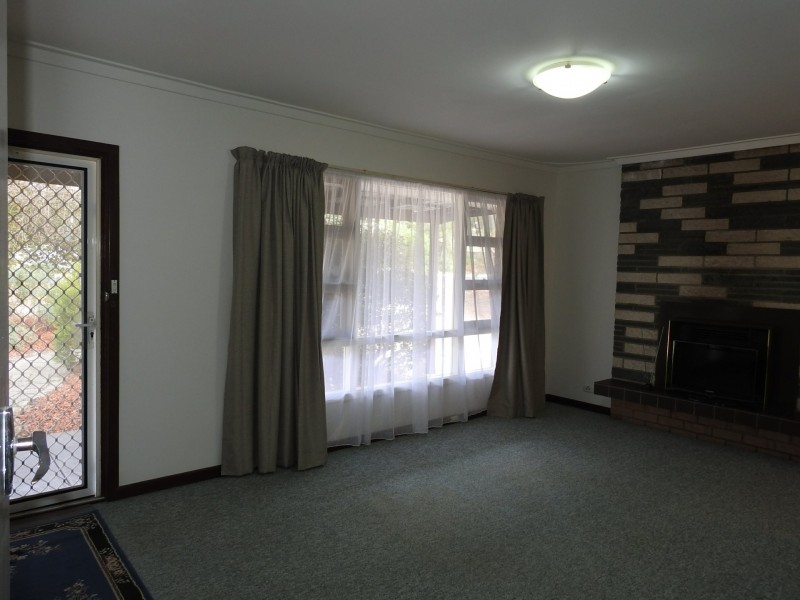 14 Kalbarri Street, Lesmurdie WA 6076