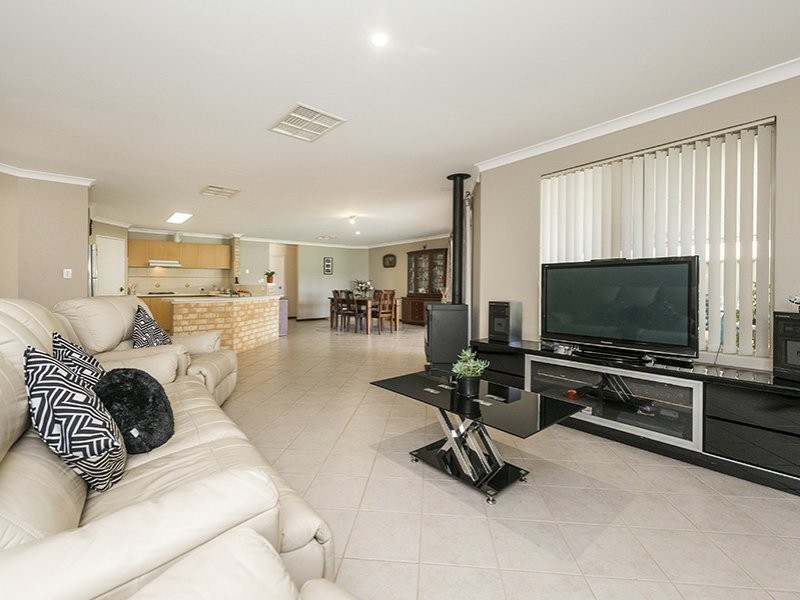 7 Ryde Lane, High Wycombe WA 6057