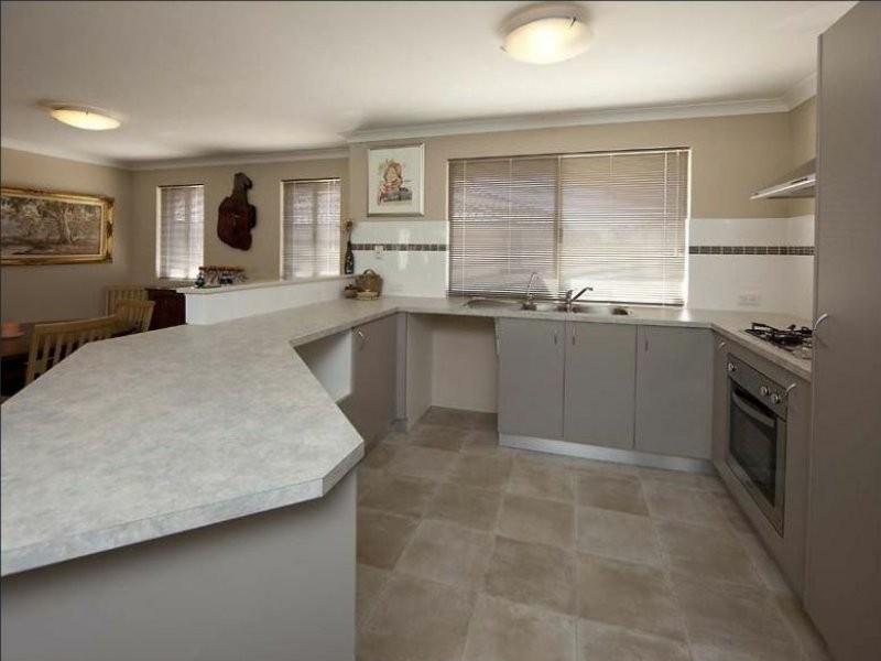 10/456 Kalamunda Road, High Wycombe WA 6057