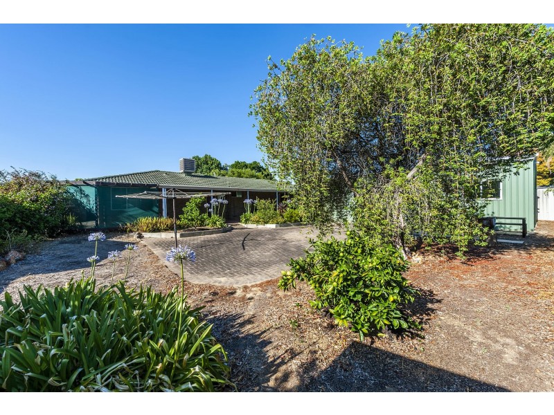 34 Anthony Street, Lesmurdie WA 6076