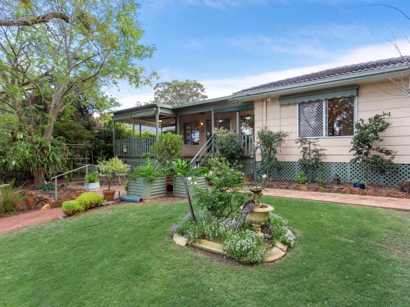 23 Collins Road, Kalamunda WA 6076