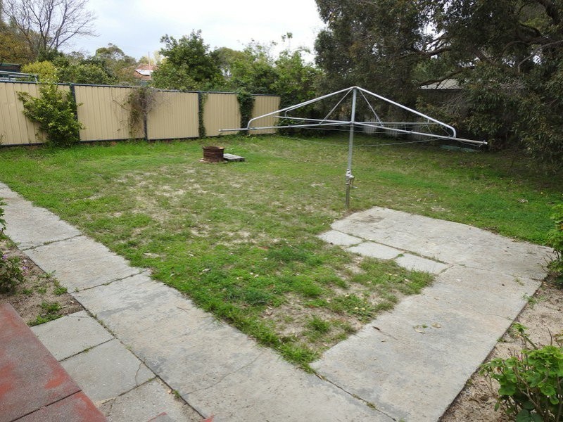 25 East Terrace, Kalamunda WA 6076