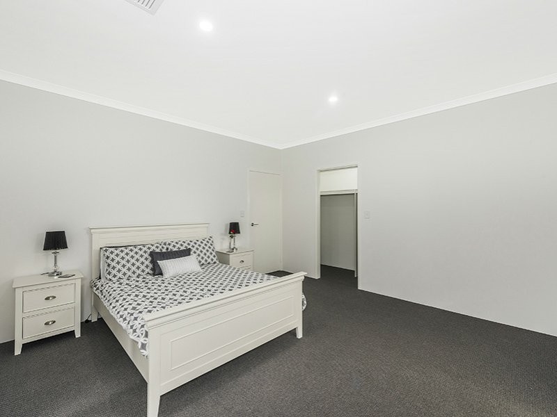 2 Rowell Gardens, High Wycombe WA 6057