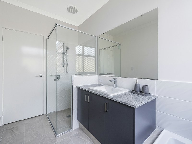 2 Rowell Gardens, High Wycombe WA 6057