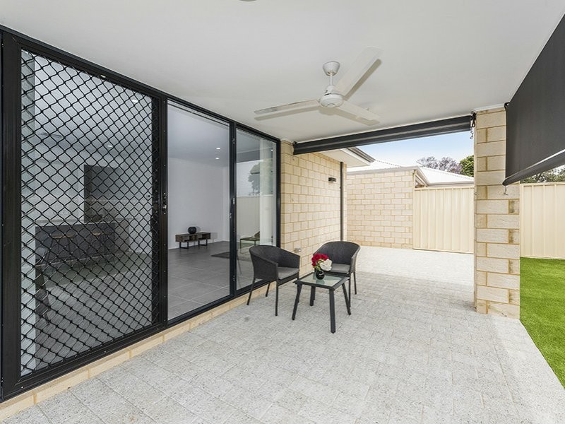 2 Rowell Gardens, High Wycombe WA 6057