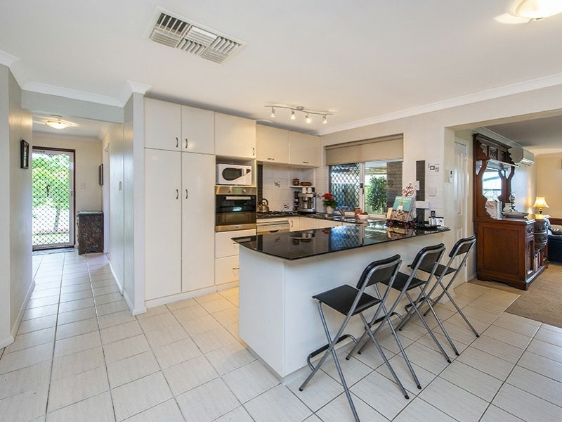 15 Coola Place, High Wycombe WA 6057