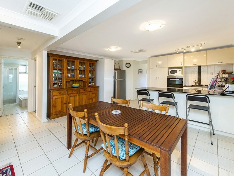 15 Coola Place, High Wycombe WA 6057