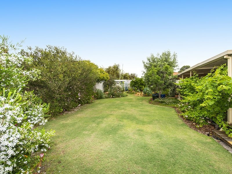 15 Coola Place, High Wycombe WA 6057