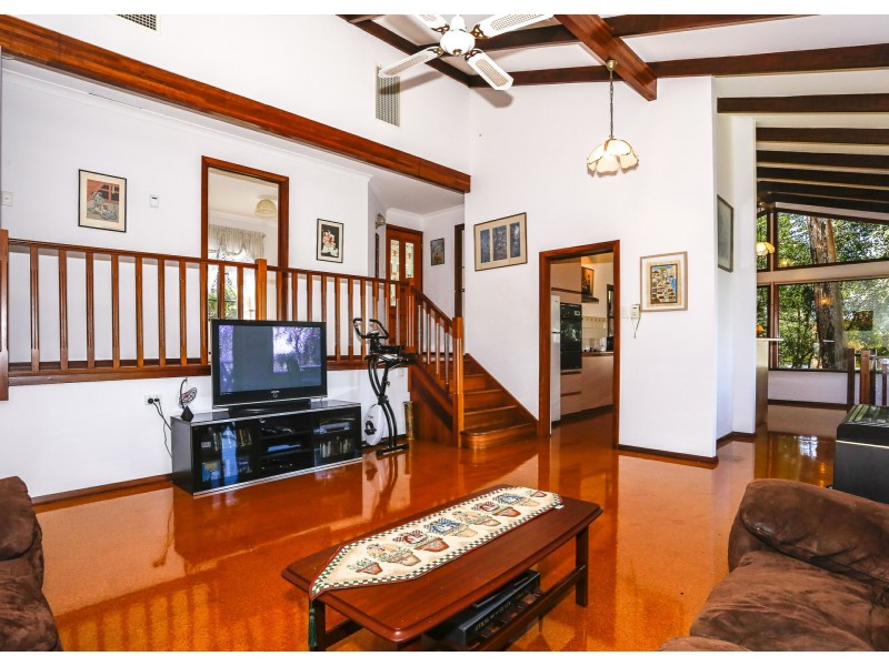 46 Chaucer Way, Kalamunda WA 6076