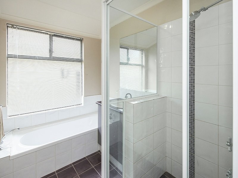 10 Maida Vale Road, Maida Vale WA 6057