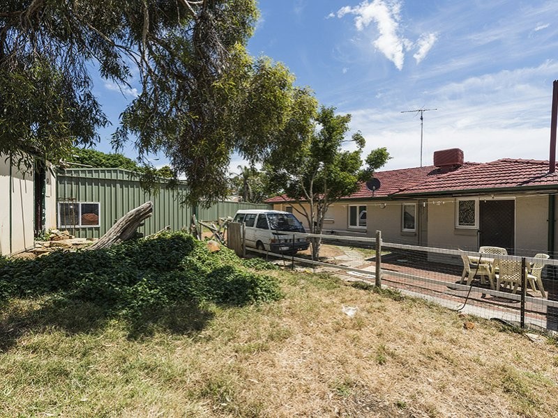 63 West Terrace, Kalamunda WA 6076