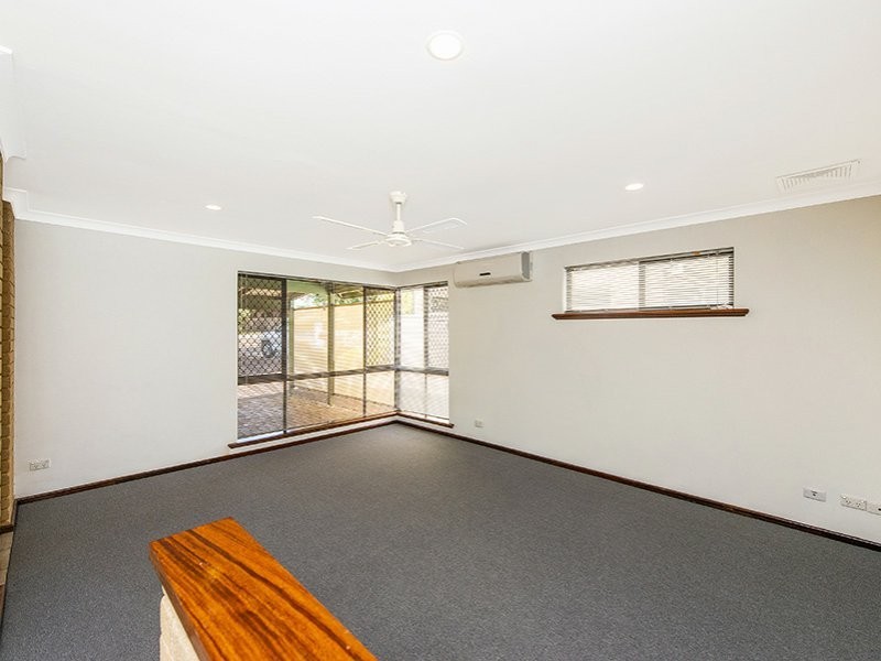 13 Landers Road, Lesmurdie WA 6076