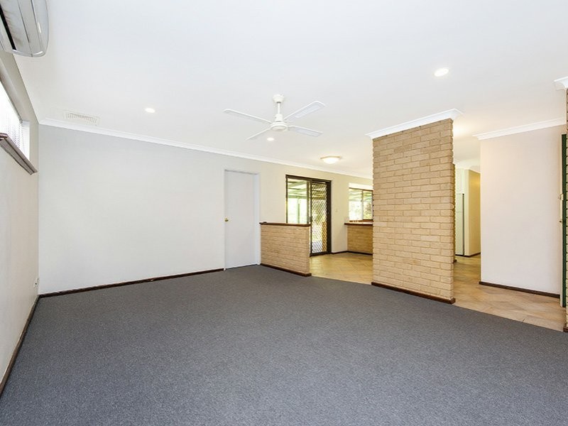 13 Landers Road, Lesmurdie WA 6076