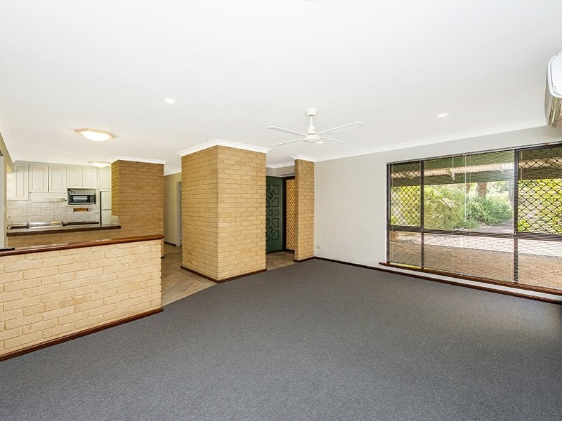 13 Landers Road, Lesmurdie WA 6076