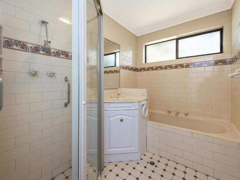 13 Landers Road, Lesmurdie WA 6076