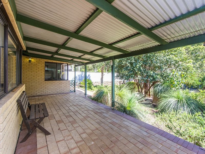 13 Landers Road, Lesmurdie WA 6076