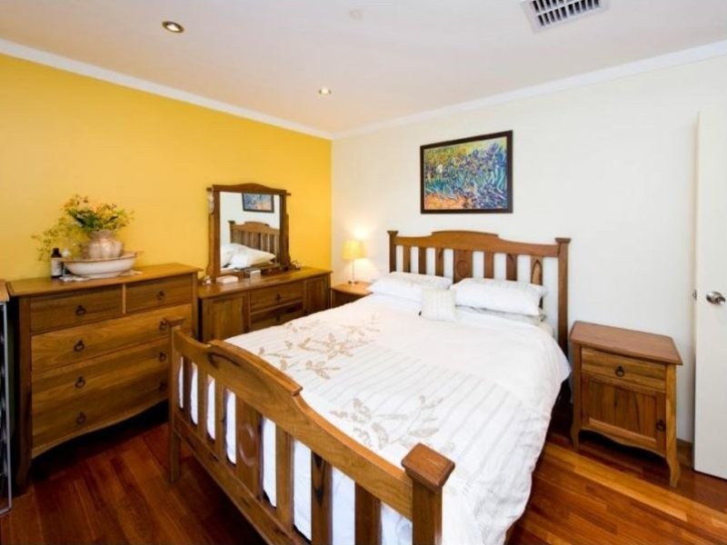 19 Curtis Street, Lesmurdie WA 6076