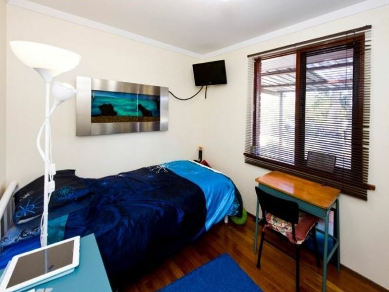 19 Curtis Street, Lesmurdie WA 6076