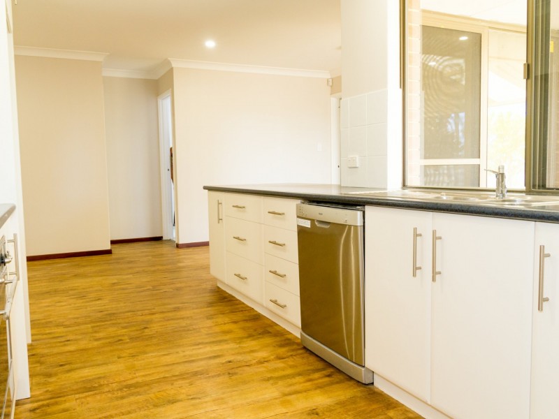 60 Pavetta Crescent, Forrestfield WA 6058