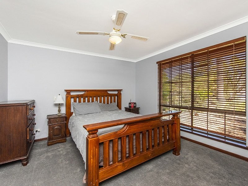 21 Pauline Avenue, Kalamunda WA 6076