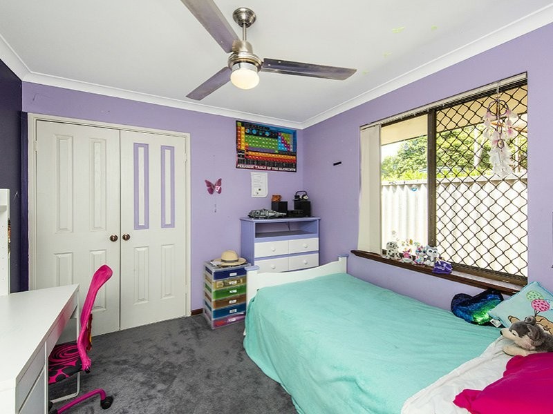 21 Pauline Avenue, Kalamunda WA 6076