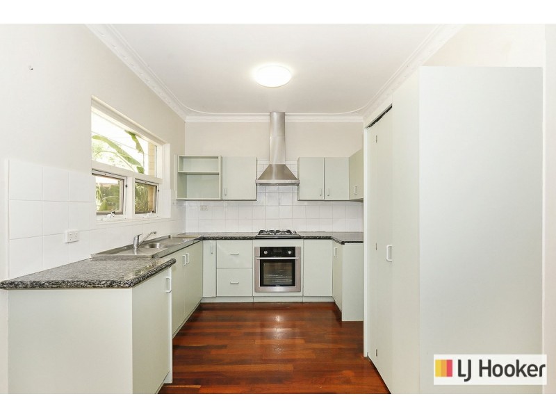 90 Mundaring Weir Road, Kalamunda WA 6076