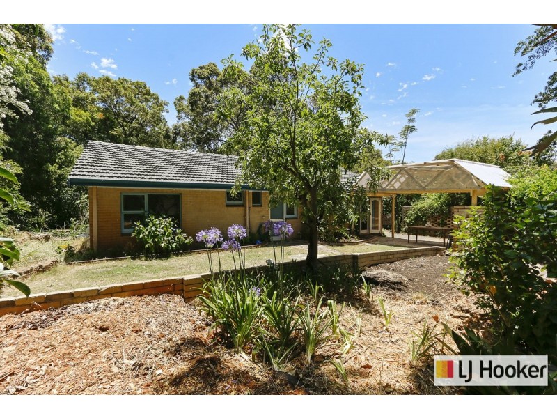 90 Mundaring Weir Road, Kalamunda WA 6076