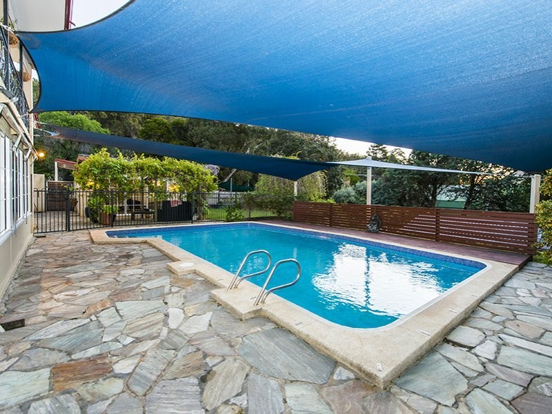 5 Marie Way, Kalamunda WA 6076