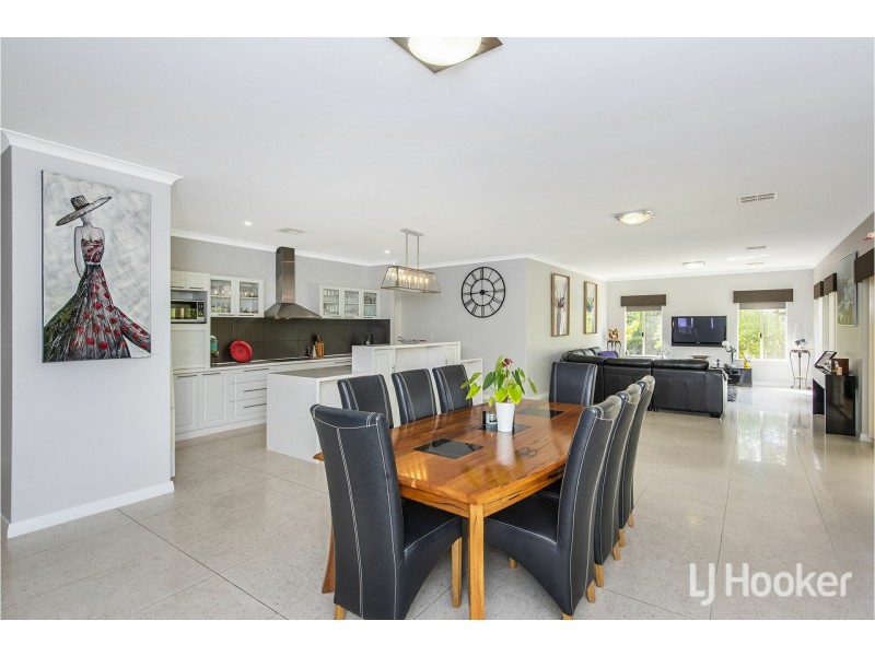 29 Persimmon Place, Kalamunda WA 6076