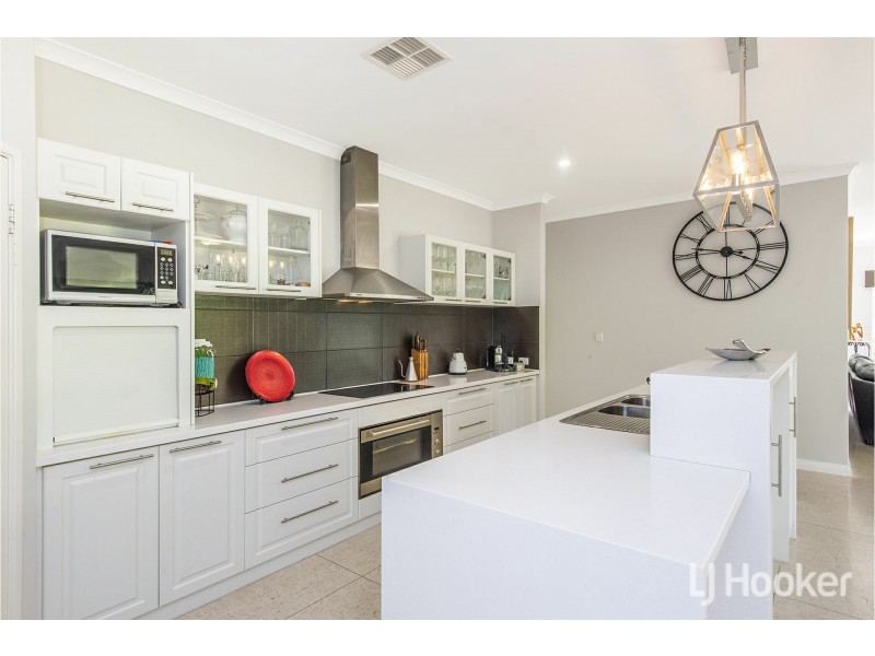 29 Persimmon Place, Kalamunda WA 6076