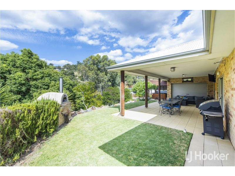 29 Persimmon Place, Kalamunda WA 6076