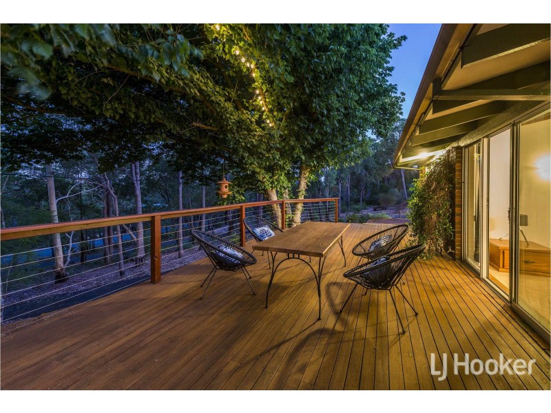 33 Palmateer Drive, Carmel WA 6076