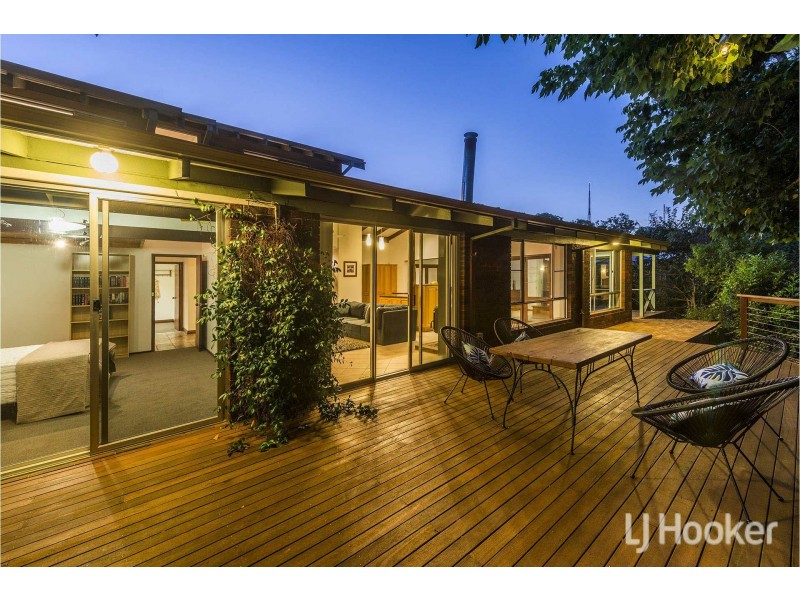 33 Palmateer Drive, Carmel WA 6076