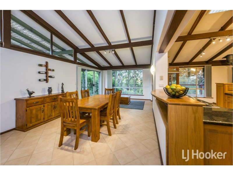 33 Palmateer Drive, Carmel WA 6076