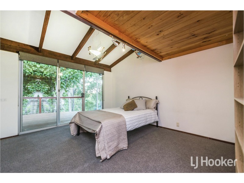 33 Palmateer Drive, Carmel WA 6076