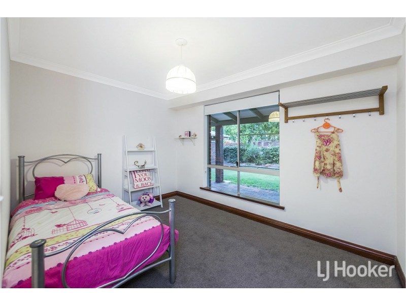 33 Palmateer Drive, Carmel WA 6076