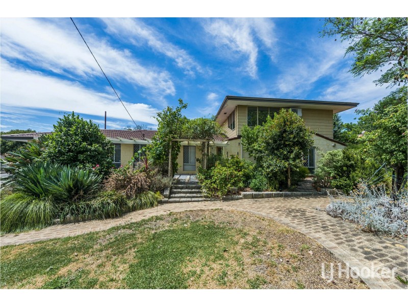 33 Brigalow Way, Lesmurdie WA 6076