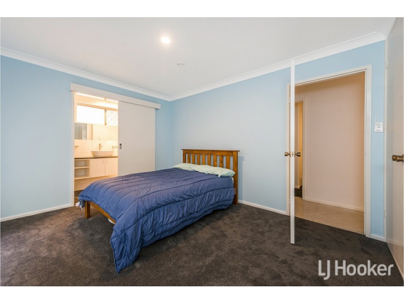 33 Brigalow Way, Lesmurdie WA 6076