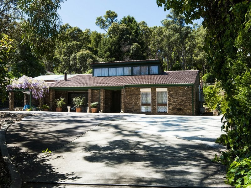 168 Orange Valley Road, Kalamunda WA 6076