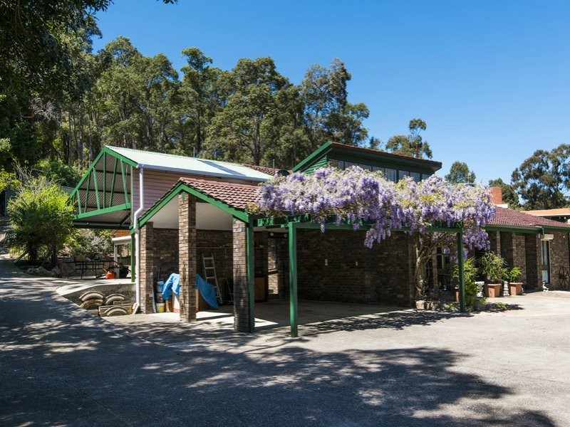 168 Orange Valley Road, Kalamunda WA 6076