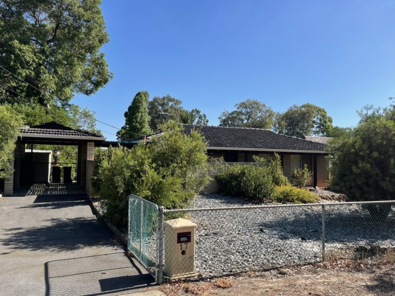 17 Urch Road, Kalamunda WA 6076