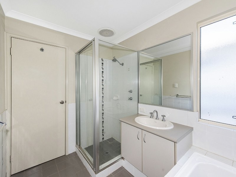 4/31 Mathoura Street, Midland WA 6056