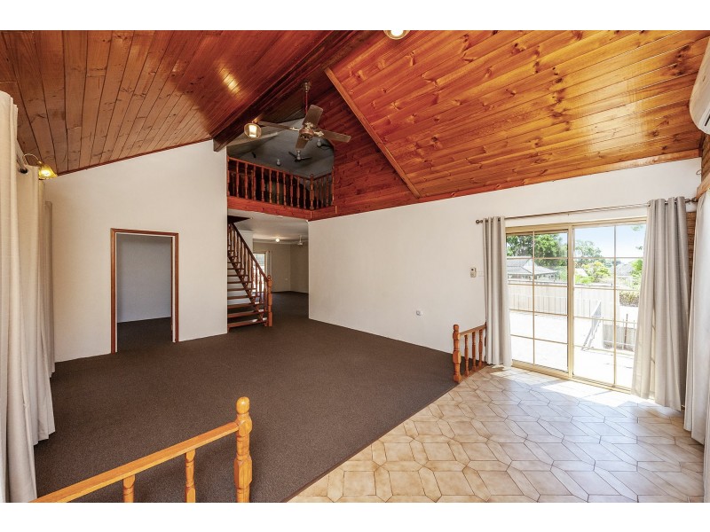 28 Boonooloo Road, Kalamunda WA 6076