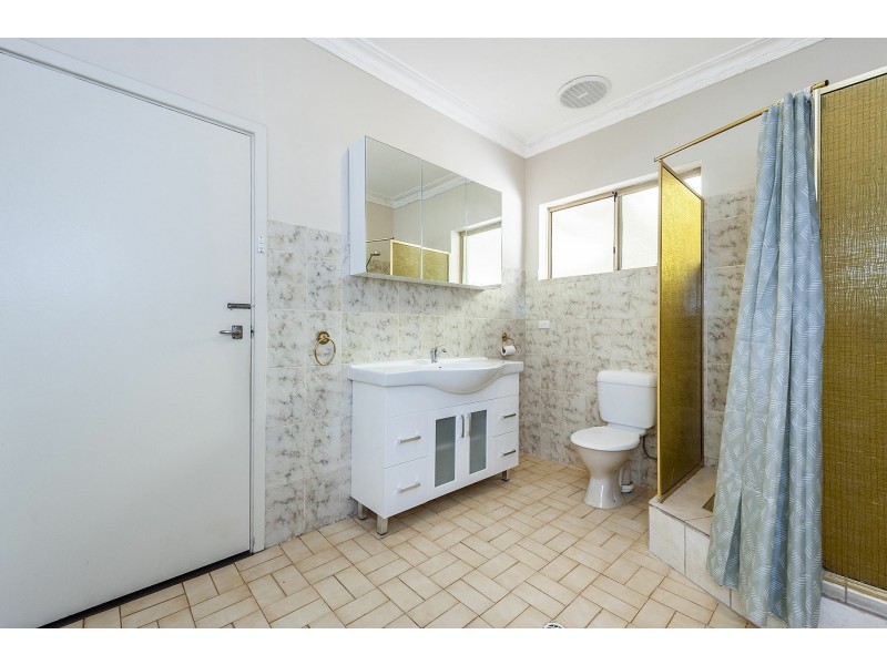 28 Boonooloo Road, Kalamunda WA 6076