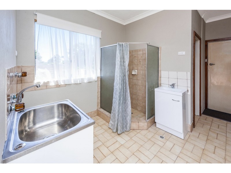 28 Boonooloo Road, Kalamunda WA 6076