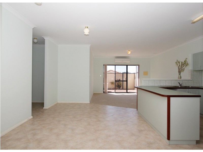 5/10 Heath Road, Kalamunda WA 6076