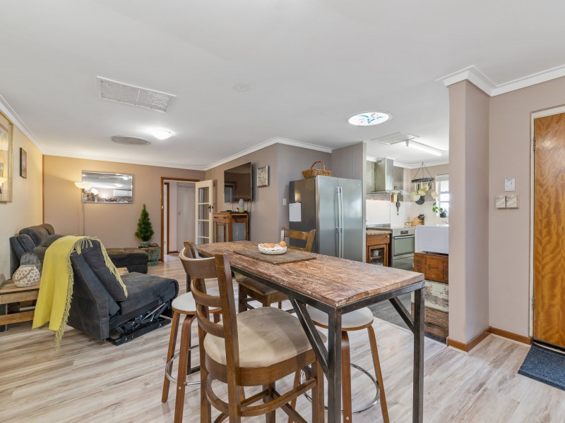 12A Lewis Road, Kalamunda WA 6076