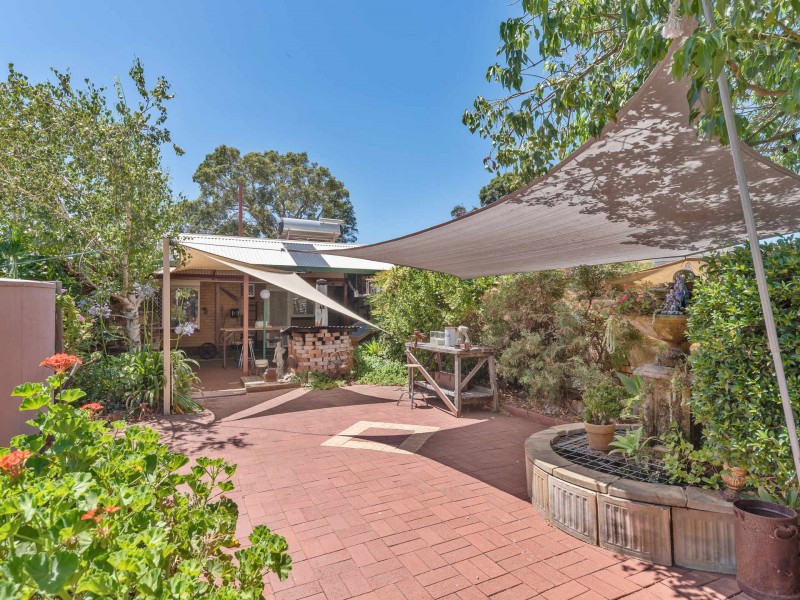 12A Lewis Road, Kalamunda WA 6076