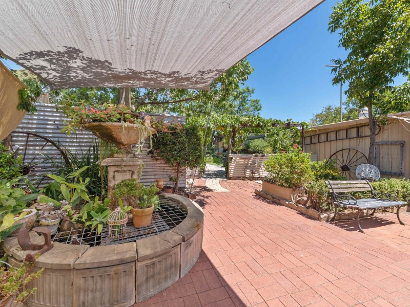 12A Lewis Road, Kalamunda WA 6076